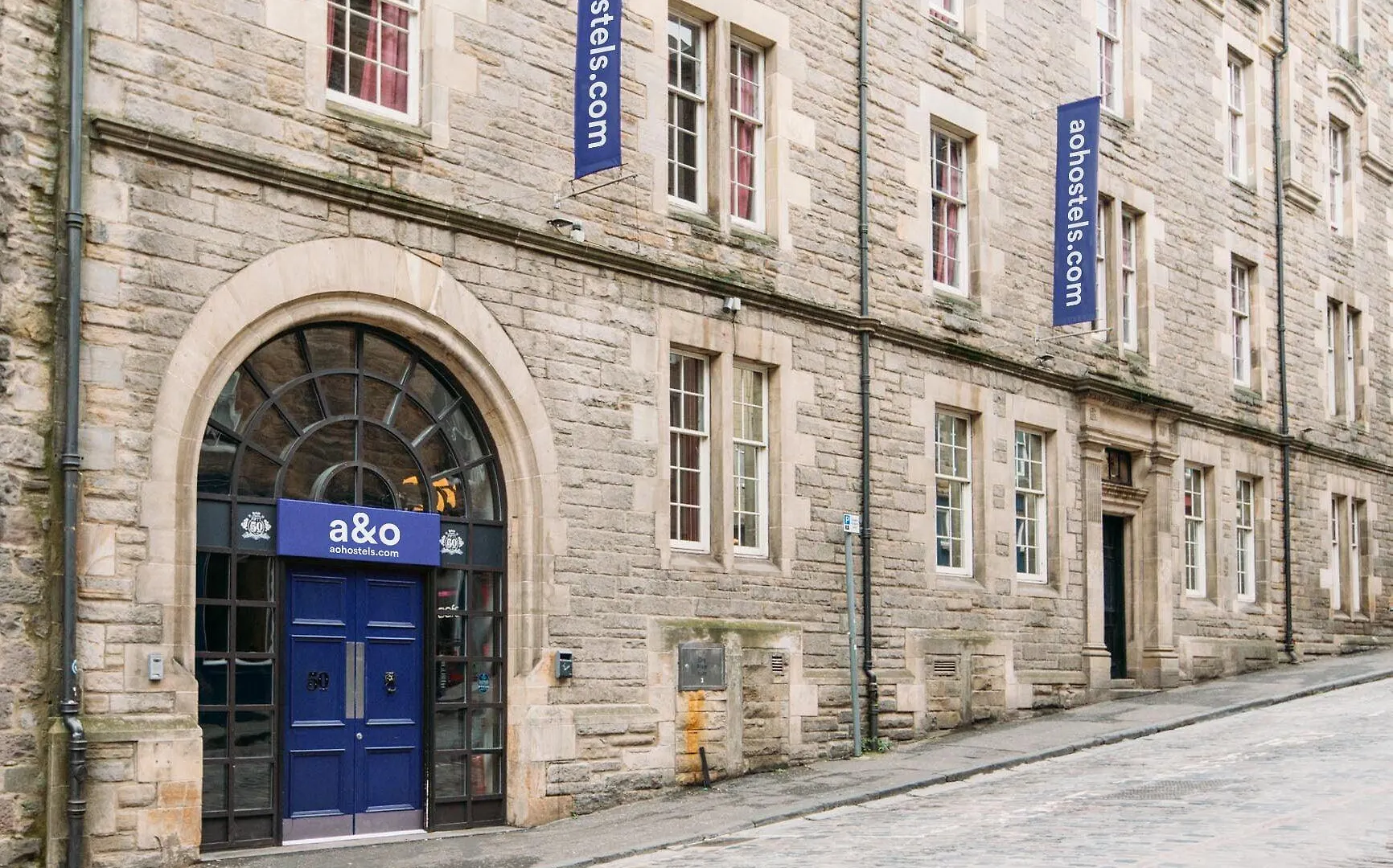 Top Hotels in Edinburgh Royal Mile for Every Budget